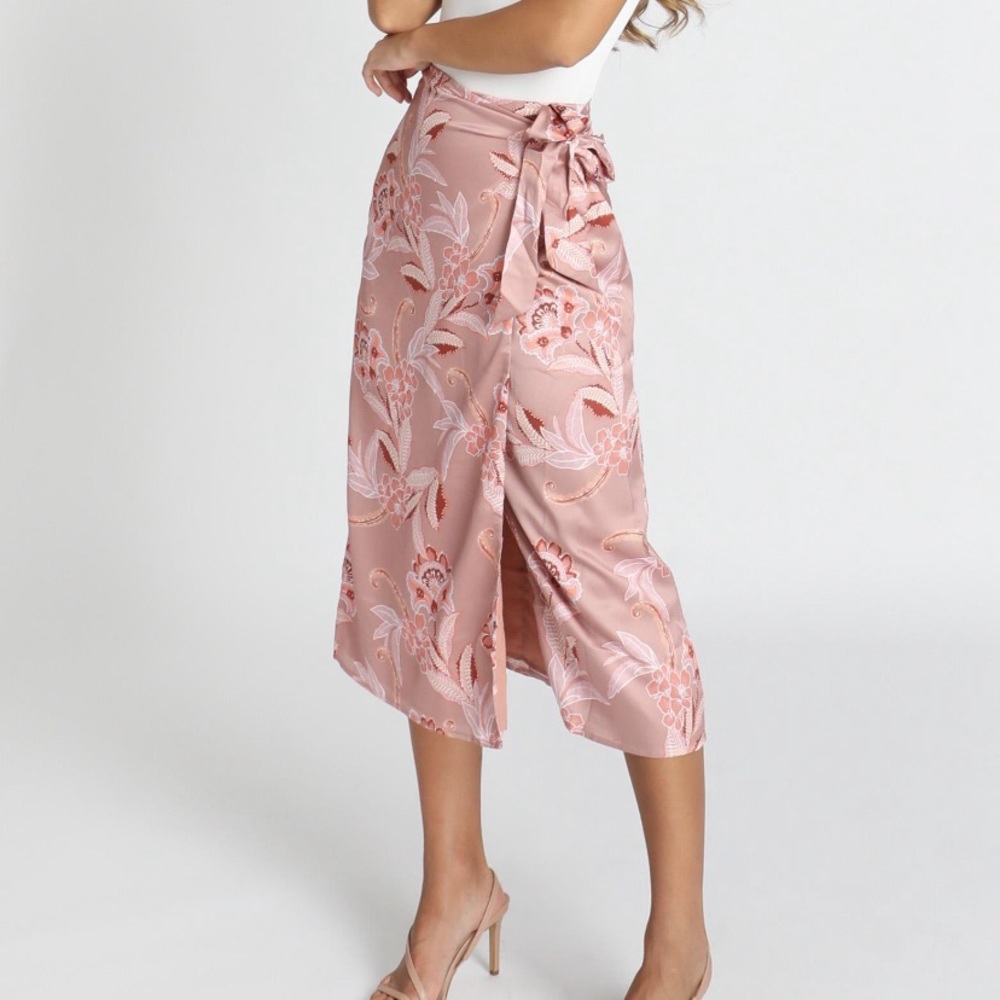 Shopow Board Meeting Skirt (in rose paisley)